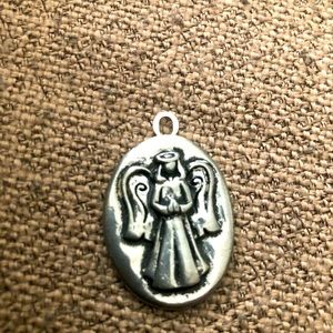 Angel char:pendant